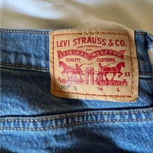 Levi jeans